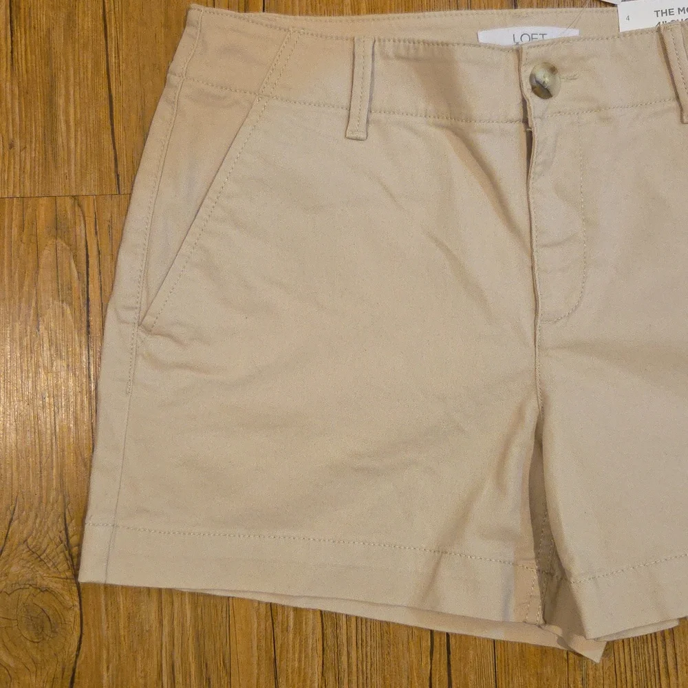 LOFT Short - Picture 2 of 7